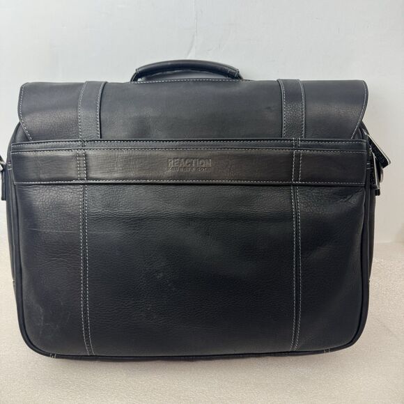 Kenneth Cole REACTION Business 16" Colombian Leather Laptop Messenger Bag - Picture 10 of 16